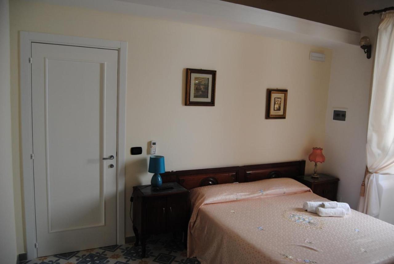 גאליפולי B & B Palazzo Maestro & Corte Maestro Rooms מראה חיצוני תמונה